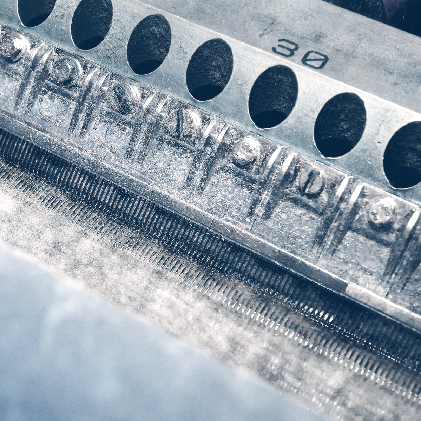 缝编：穆蒂尼特